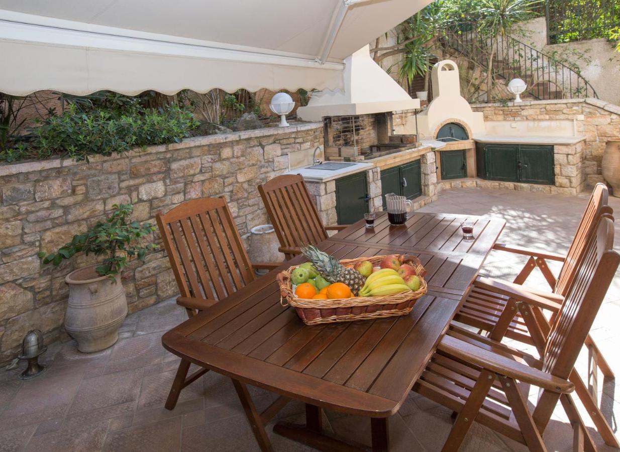 Exceptional Villa In Voula Near The Sea أثينا المظهر الخارجي الصورة