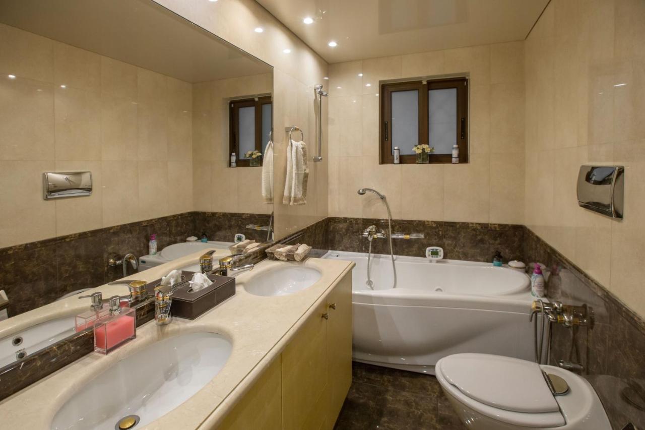 Exceptional Villa In Voula Near The Sea أثينا المظهر الخارجي الصورة
