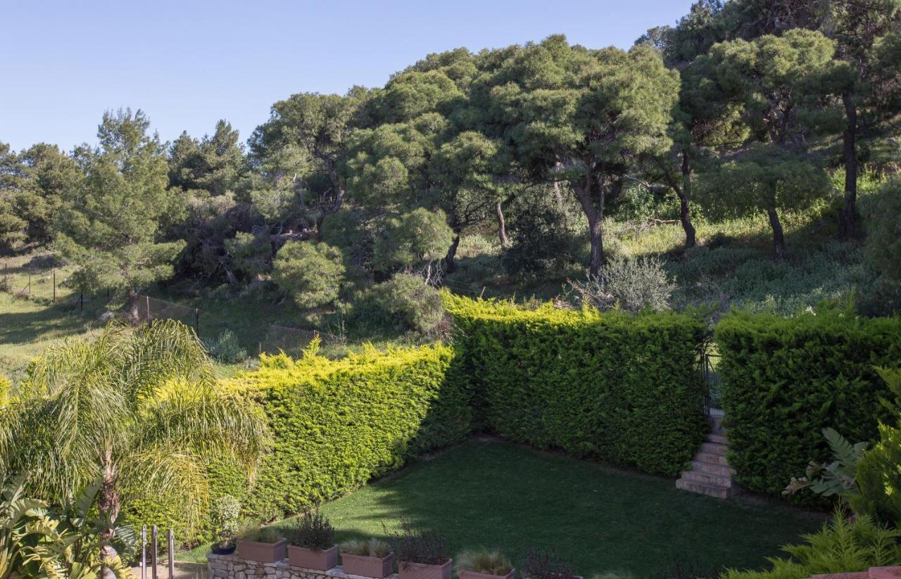 Exceptional Villa In Voula Near The Sea أثينا المظهر الخارجي الصورة