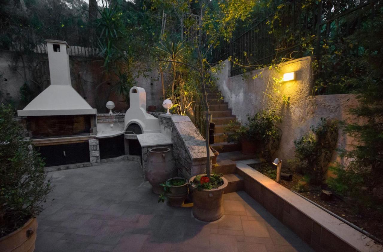 Exceptional Villa In Voula Near The Sea أثينا المظهر الخارجي الصورة