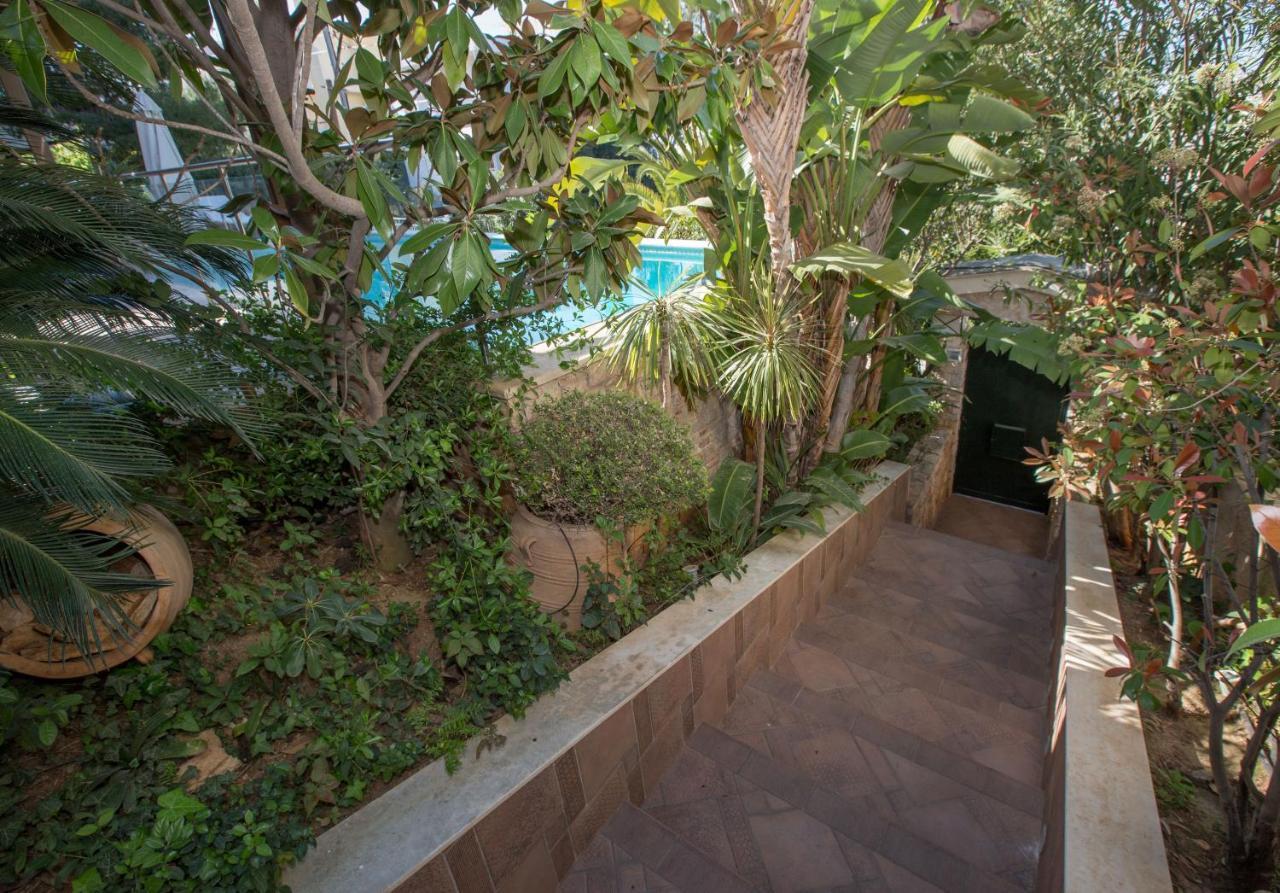 Exceptional Villa In Voula Near The Sea أثينا المظهر الخارجي الصورة