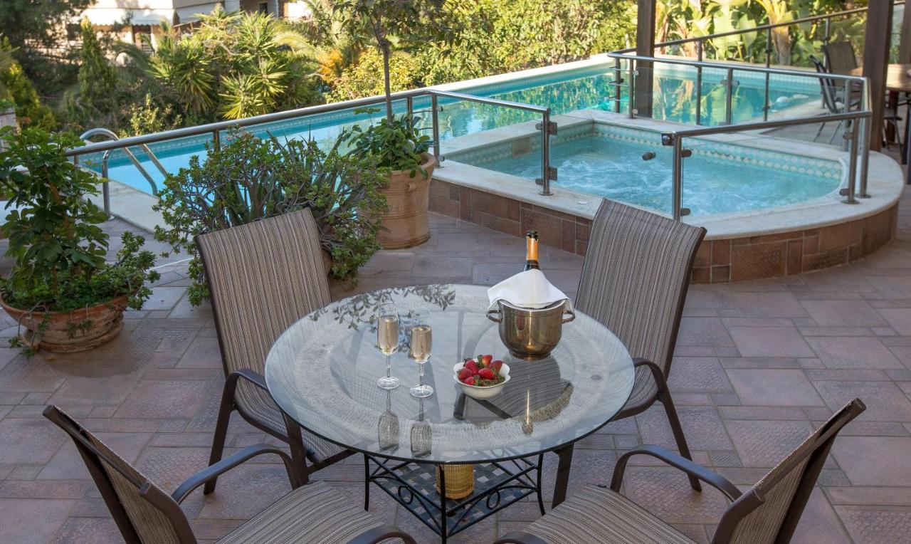 Exceptional Villa In Voula Near The Sea أثينا المظهر الخارجي الصورة
